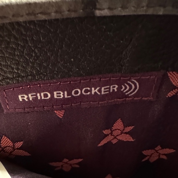 Anuschka Hand Painted, Leather RFID Protected Wallet - Picture 6 of 10